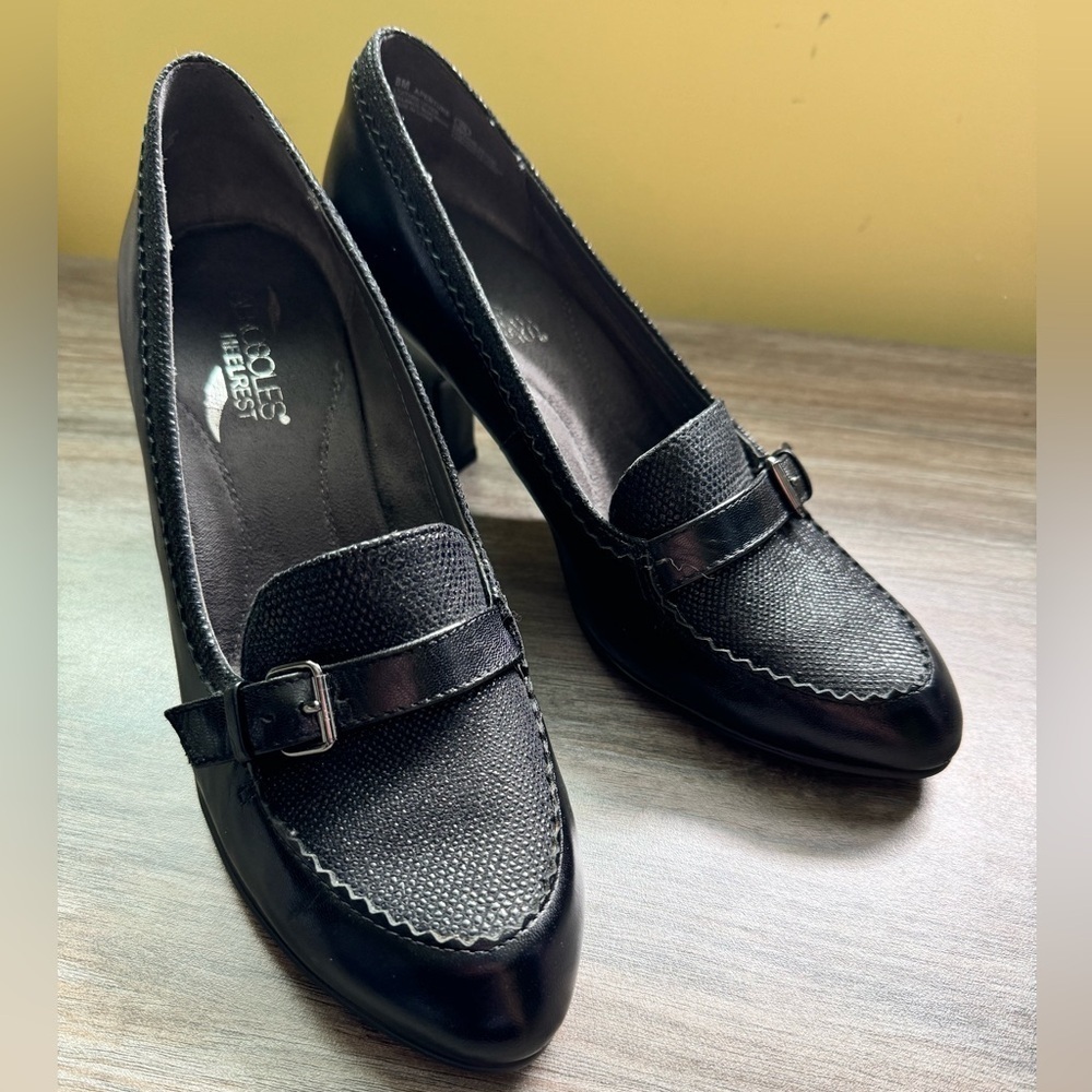 Aerosoles Black Leather Loafer 3” Heels with Buckle. Size 8